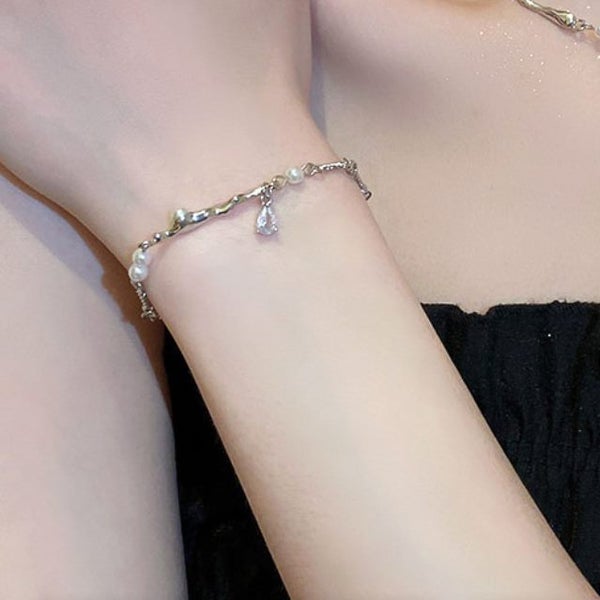 Pearls Irregular Design Bracelet White Gold Plated Platinum CZ Bracelet Carousel 3