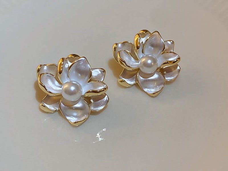 Studs Pearls Flower Earrings Yellow Gold Plated Studs Carousel 1