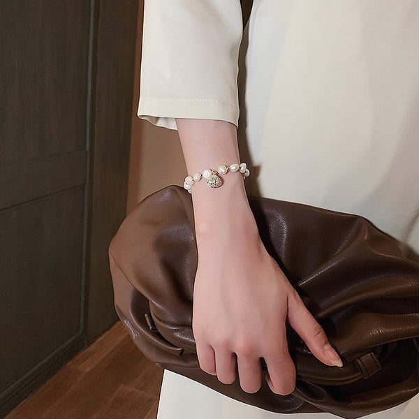 Bracelet Fresh Water Pearls Shell Pendant Yellow Gold Plated Adjustment Carousel 2