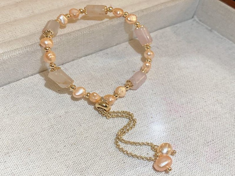 Bracelet Baroque Fresh Water Pearls Rose Quartz Yellow Gold Plated Adjustment Carousel 1