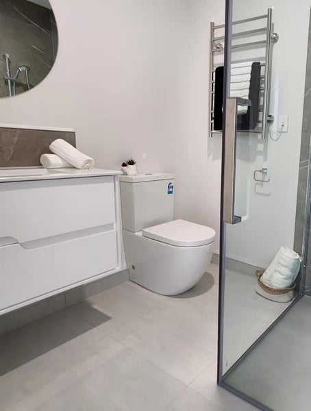 SALE 2025 -Toilet Suite - BTW Lydon LEN007 Lennox Bathroom CHCH Carousel 13