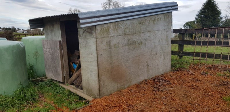 Calf rearing shed for life style property Carousel 1
