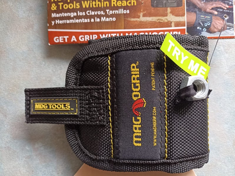 Magnetic Wristband - Holds screws, nails etc. Carousel 3