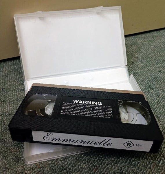 Emmanuelle - Sylvia Kristel - VHS Carousel 2