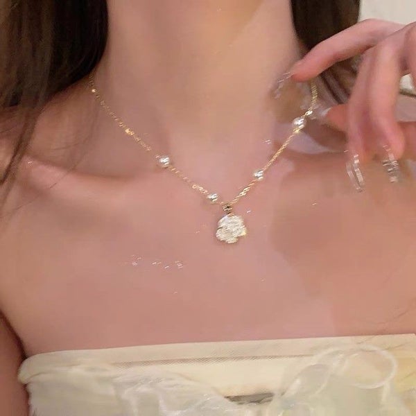 White Flower Camellia Design Necklace Pearls Elegant Jewelry Gifts Carousel 2
