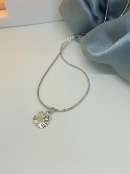 ^•^ Necklace - Hello Kitty Sanrio - on 45cm Silver Chain Carousel 1