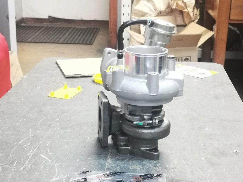 Turbocharger for Komatsu PC130-7 with S4D95L Part no:6208-81-8100 / 4937-01611 Carousel 7
