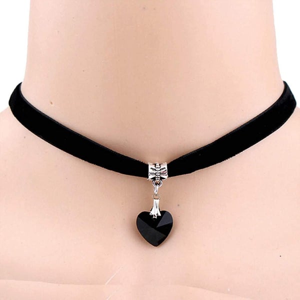 Vintage Necklace For Women- Women Gothic Heart Rhinestone Pendant Velvet Choker Carousel 2