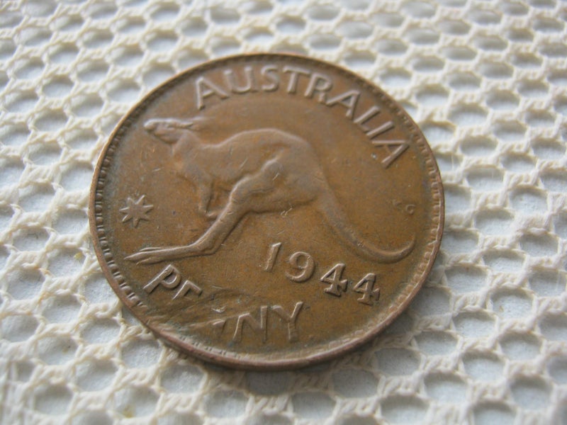 ONE PENNY AUSTRALIA 1944, ERROR AND LOST A LETTER -"P"- BELLOU THE HEAD Carousel 2