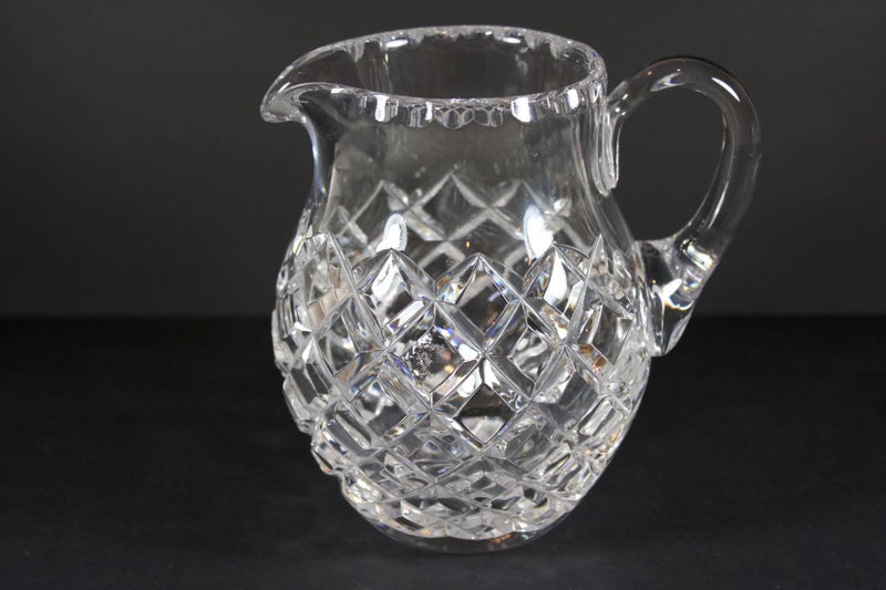 QUALITY VINTAGE CRYSTAL JUG 14CM Carousel 1