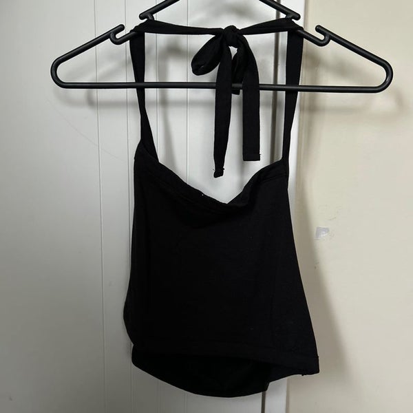 Black tie up halter crop top Carousel 3