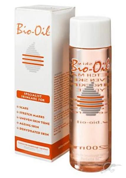 Bio Oil 200 ml helps reduce stretch marks Carousel 1