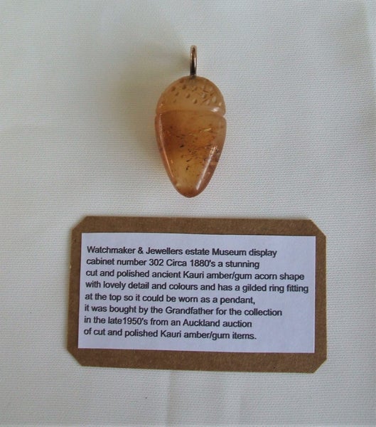 JEWELLERS ESTATE MUSEUM VICTORIAN KAURI AMBER/GUM UNIQUE ACORN SHAPE c1890's. Carousel 1