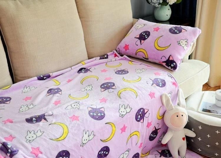 Magic Moon Fuzzy Blanket Blankets Carousel 2