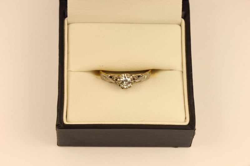 0.25CT Vintage 18ct Platinum & Gold DIamond ring Carousel 1