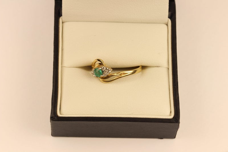 9ct Tourmaline & Diamond ring Carousel 2