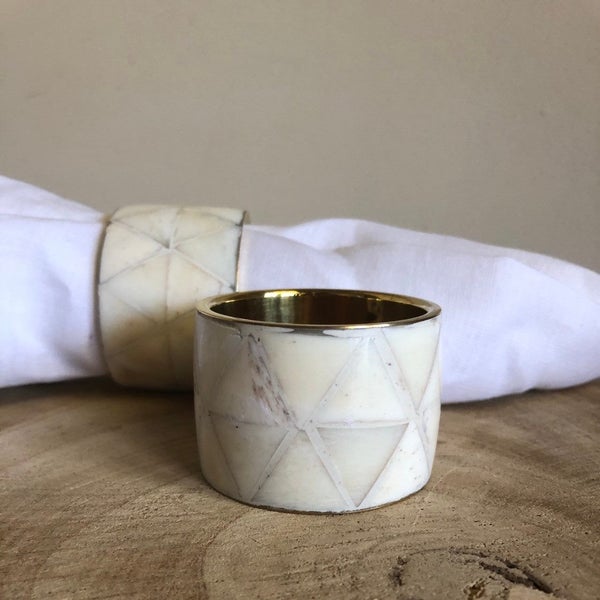 Bone Inlay Napkin Ring in White Carousel 1