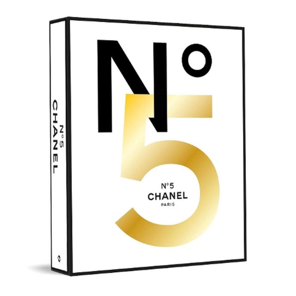 Chanel N5 by Pauline Dreyfus - Hardcover Carousel 1