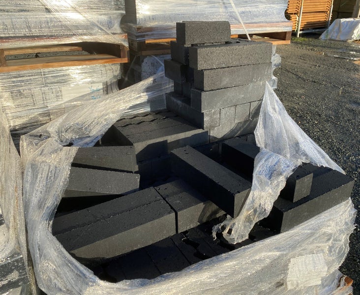Bricks - Masonry Block (Pallet – 300 Bricks) Carousel 2