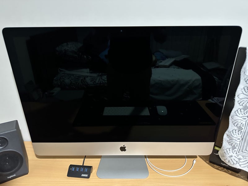 iMac 27” Retina 5K, 3 GHz 6-Core Intel i5, Radeon Pro 570X, 8 GB DDR4, 1.03TB Carousel 1