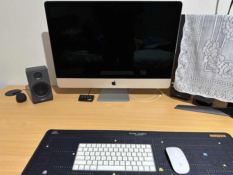 iMac 27” Retina 5K, 3 GHz 6-Core Intel i5, Radeon Pro 570X, 8 GB DDR4, 1.03TB Carousel 2