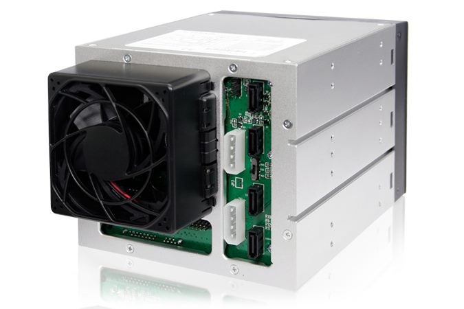 ICY DOCK DataCage Classic MB454SPF-B 4 Bay EZ-Tray 2.5"/3.5" SATA Carousel 8
