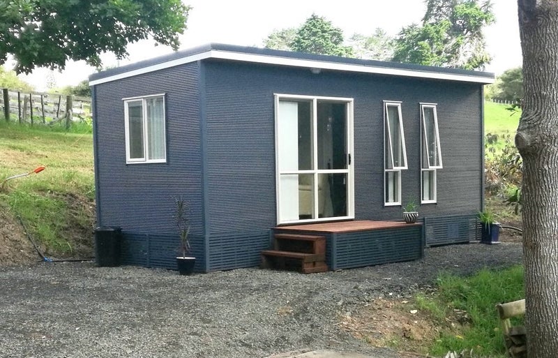 PORTABLE CABIN ON WHEELS 7.3 X 2.8 METRES Carousel 1