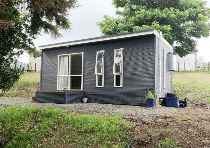 PORTABLE CABIN ON WHEELS 7.3 X 2.8 METRES Carousel 2