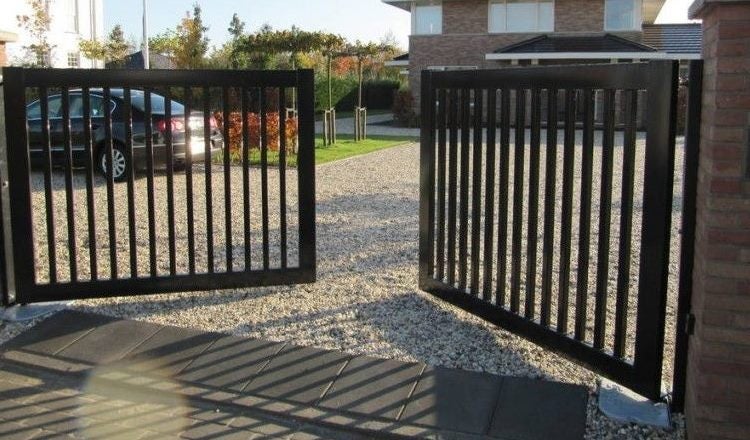 Progates Residential Gate 3.5m w x 1.7m h Carousel 1