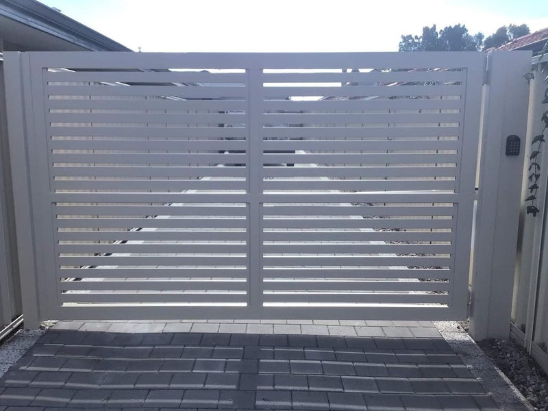 Progates Security Gate Horizontal 4.0m w x 1.8m h Carousel 1