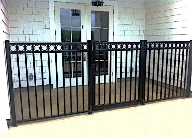 Progates Decorative Gate 1.1m w x 1.3m h Carousel 1