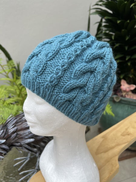 Knitting Pattern, Renaissance Beanie Carousel 1