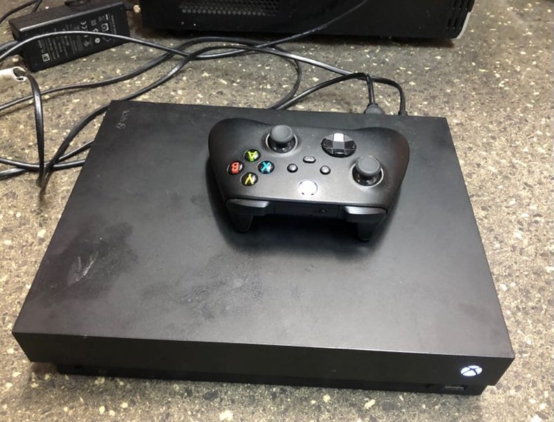 ****XBOX ONE CONSOLE 1 TB**** Carousel 1