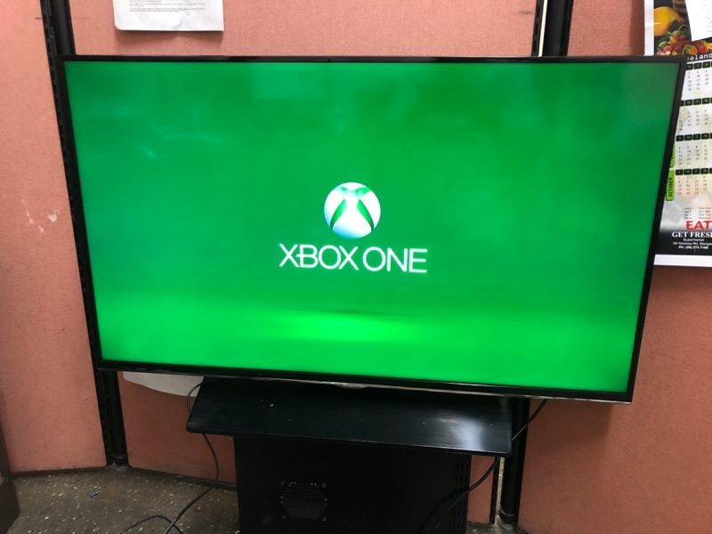 ****XBOX ONE CONSOLE 1 TB**** Carousel 4