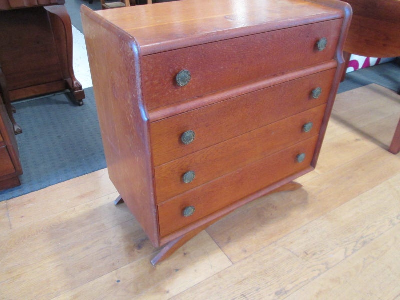 Vintage Solid Oak 4 Drawer Lowboy Carousel 2