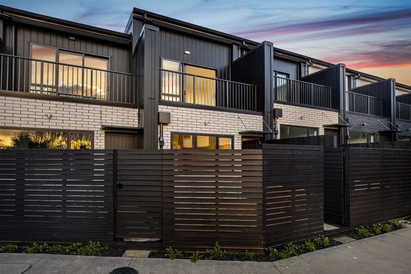 5/4a Claywest Place, Glen Eden, Waitakere City, Auckland