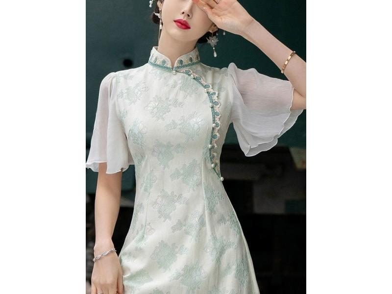 Inverted Big-sleeved Green Cheongsam New Elegant High-end Young Girls Improved Carousel 1
