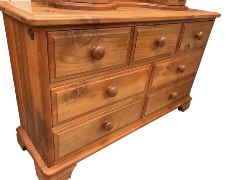 Absolutely stunning Millbrook solid rimu dresser- FULLY RESTORED~~~~~ Carousel 2