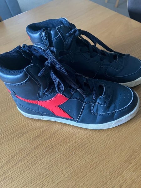 Diadora boots Carousel 1