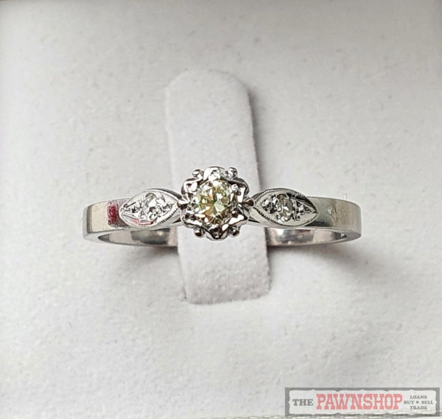 Solitaire Ring in 18ct White Gold62863232202242118