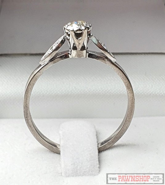 Solitaire Ring in 18ct White Gold62863232202242113