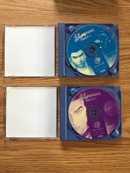 Shenmue (4x discs video game) —-good condition Carousel 2