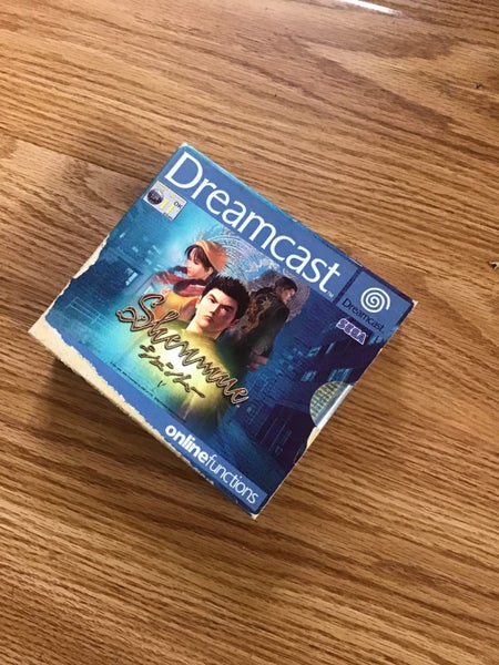 Shenmue (4x discs video game) —-good condition Carousel 5