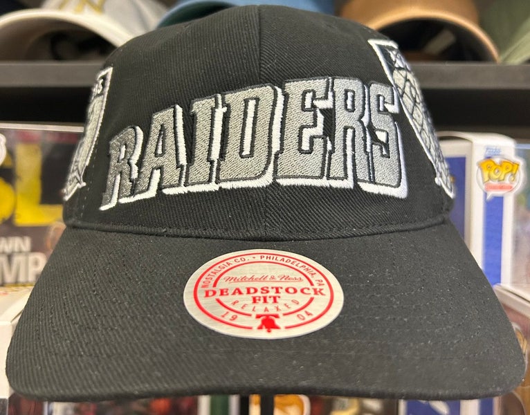 Los Angeles Raiders Deadstock Fit Mitchell & Ness Snapback Hat Carousel 1