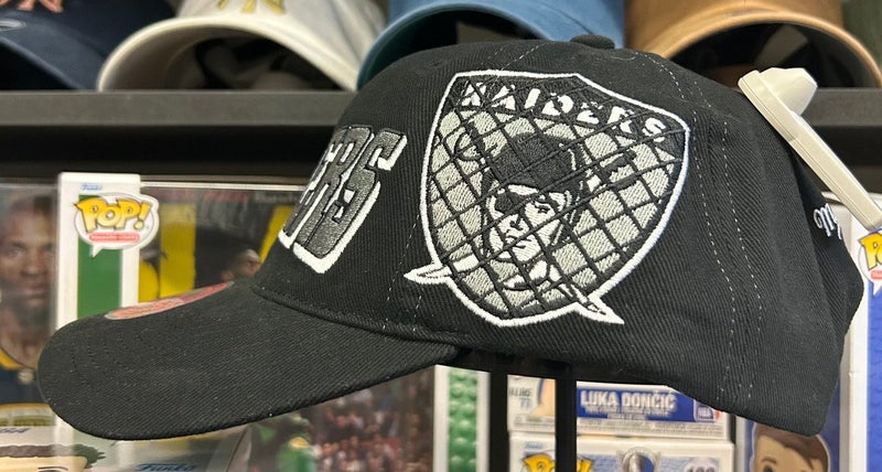 Los Angeles Raiders Deadstock Fit Mitchell & Ness Snapback Hat Carousel 2
