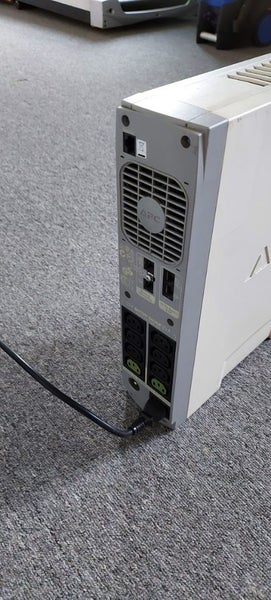 APC Back-UPS 1000 Carousel 2