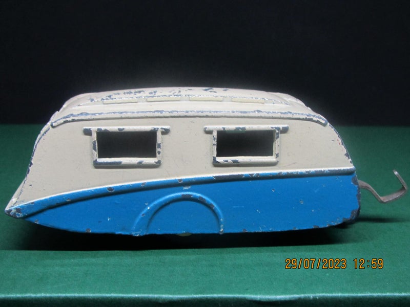 190 Caravan, Blue/Cream, 1956-1962, Meccano, England. Carousel 1