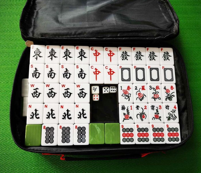 English Mahjong Set With 4 Blank Tiles (30mm Size)62976712950530112