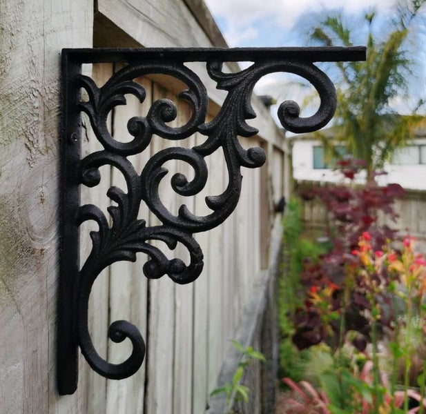 Shelf Bracket Black Cast Iron Ornate Vine Pattern (BB002) Carousel 2