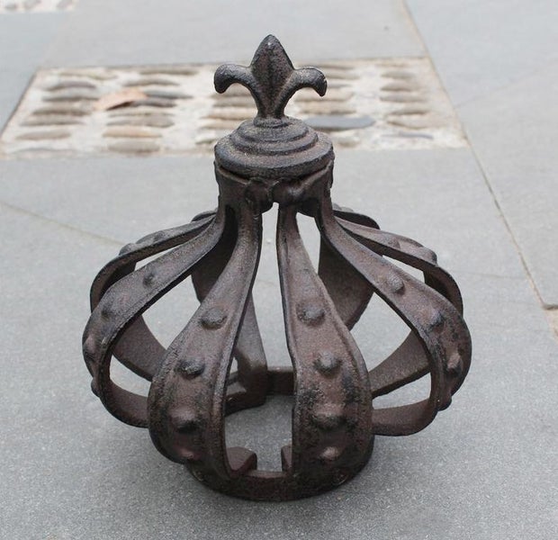 Cast Iron Crown Antique Ornaments Carousel 1